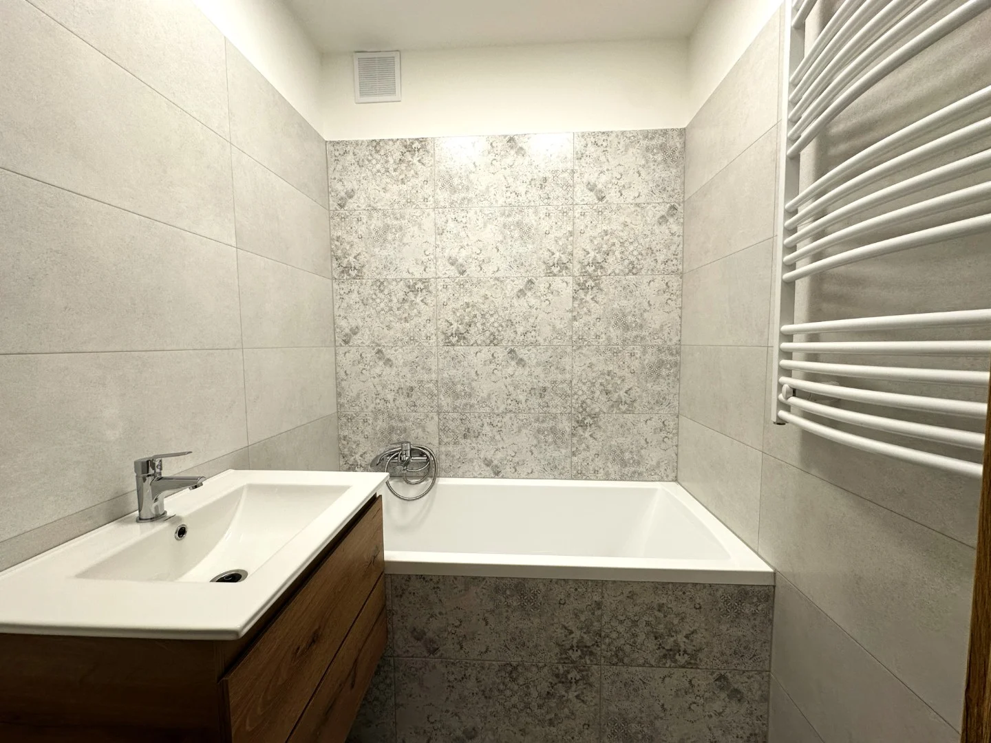 Eladó panel lakás Pécsen - Kép 4