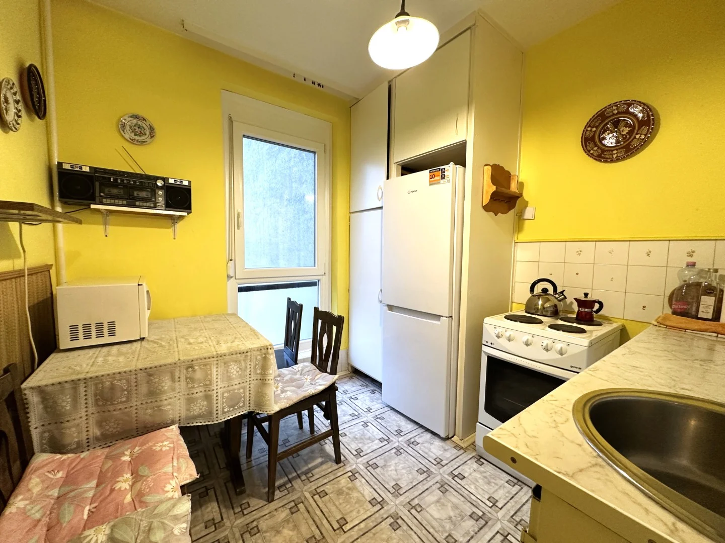 Eladó panel lakás Pécsen - Kép 2