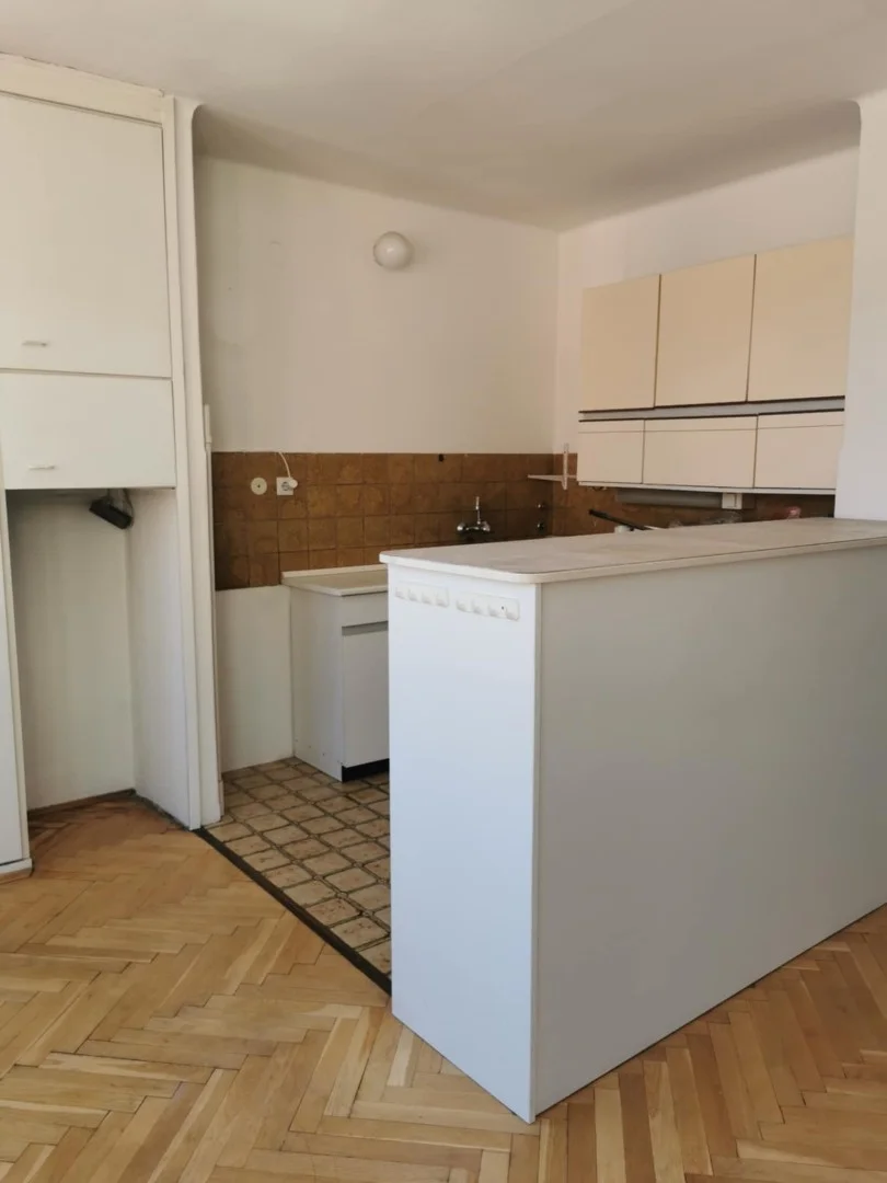 Eladó tégla lakás Pécsen - Kép 5