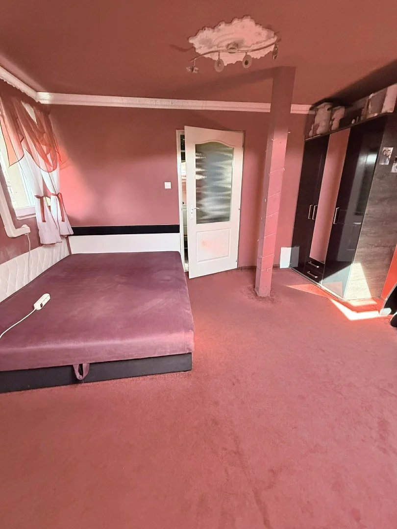 Eladó családi ház Izsófalvan - Kép 8