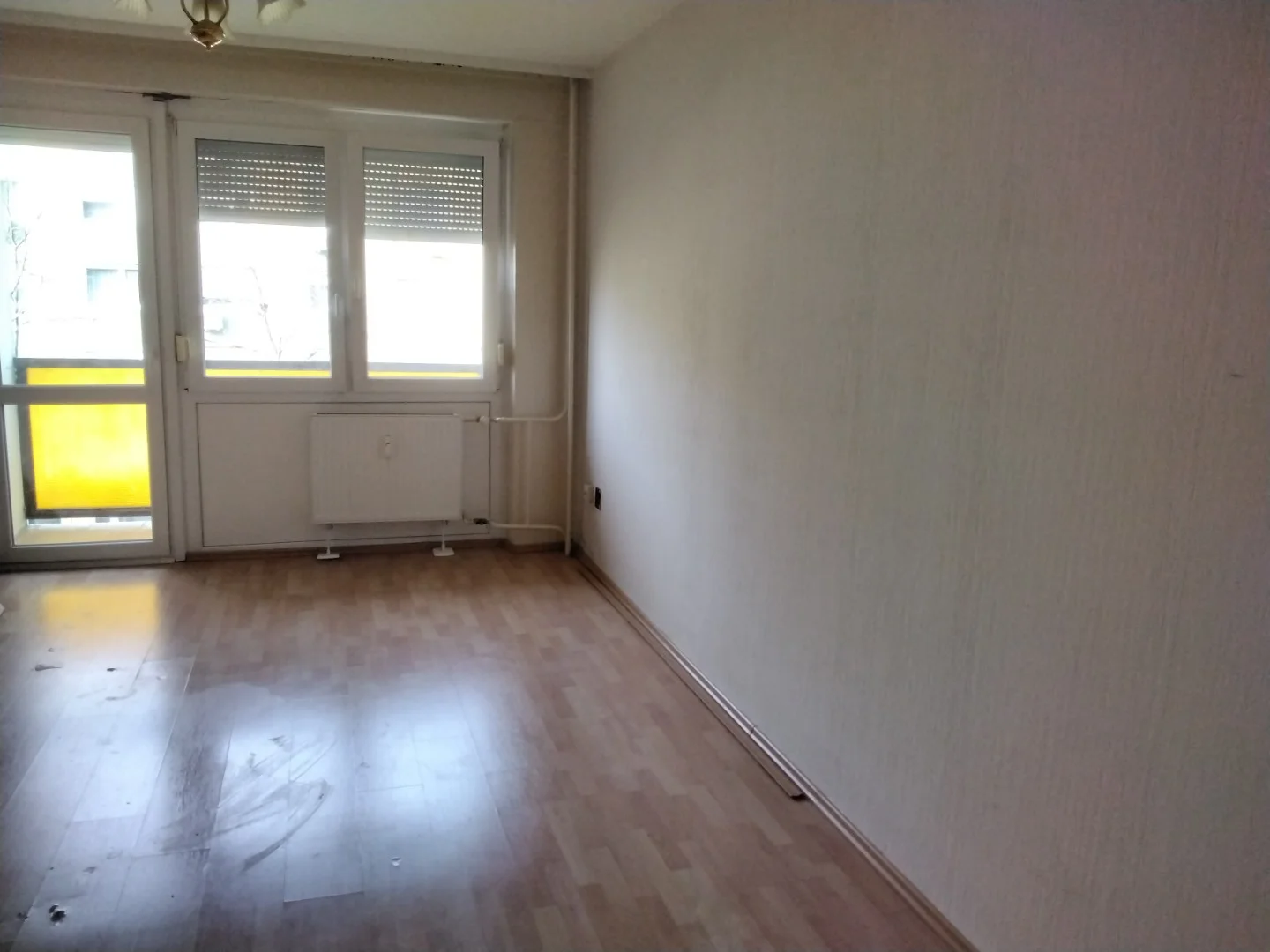 Eladó panel lakás Győrött - Kép 2