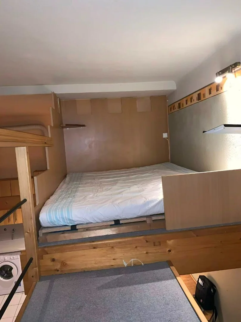 Kiadó tégla lakás Budapest 06. ker.en - Kép 3