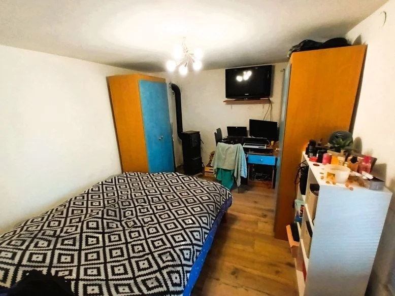 Eladó házrész Pécsen - Kép 4