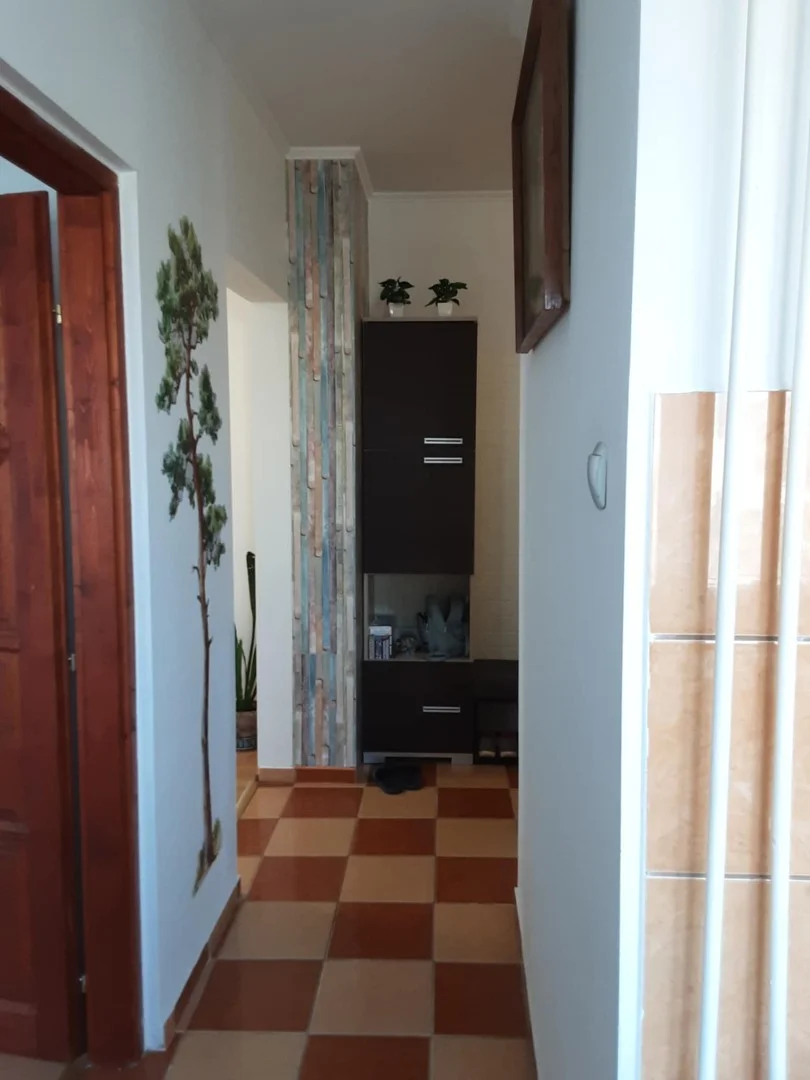 Eladó panel lakás Székesfehérváron - Kép 9