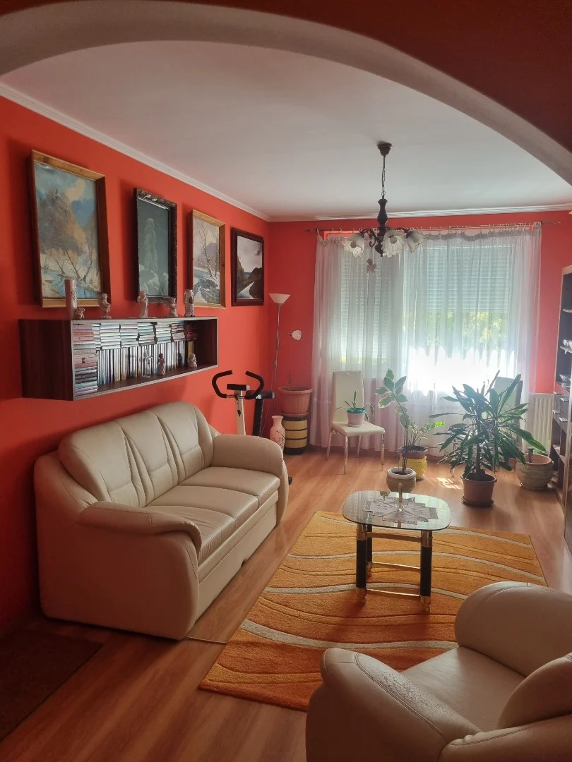 Eladó panel lakás Mosonmagyaróváron