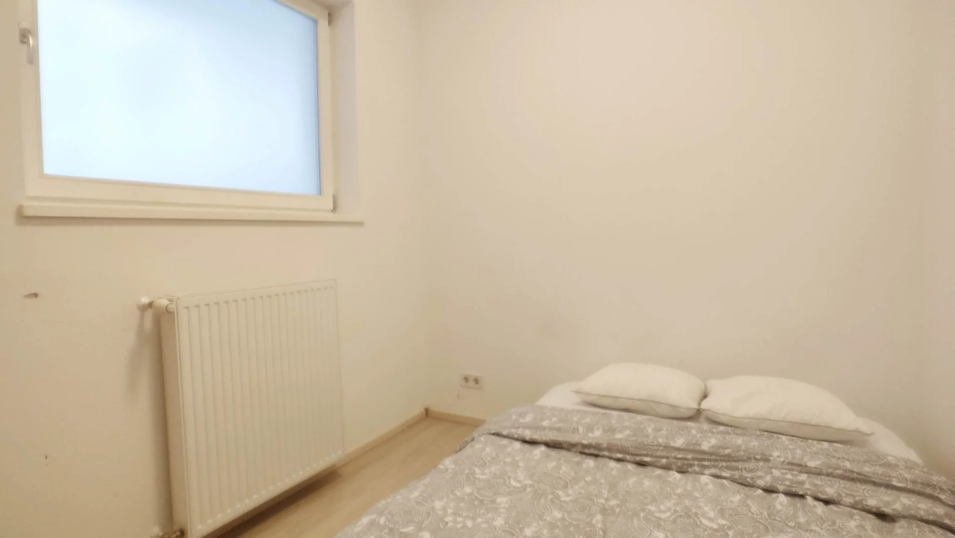 Kiadó tégla lakás Budapest 02. ker.en - Kép 8