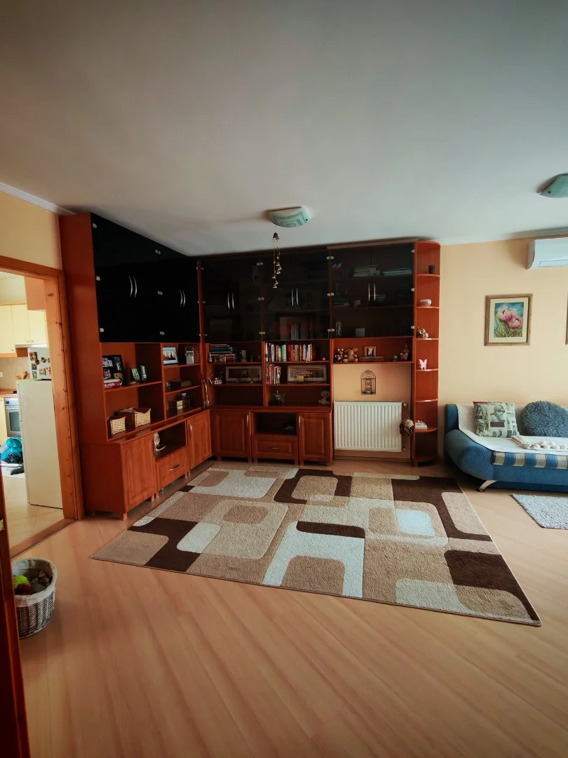 Eladó tégla lakás Pécsen - Kép 10