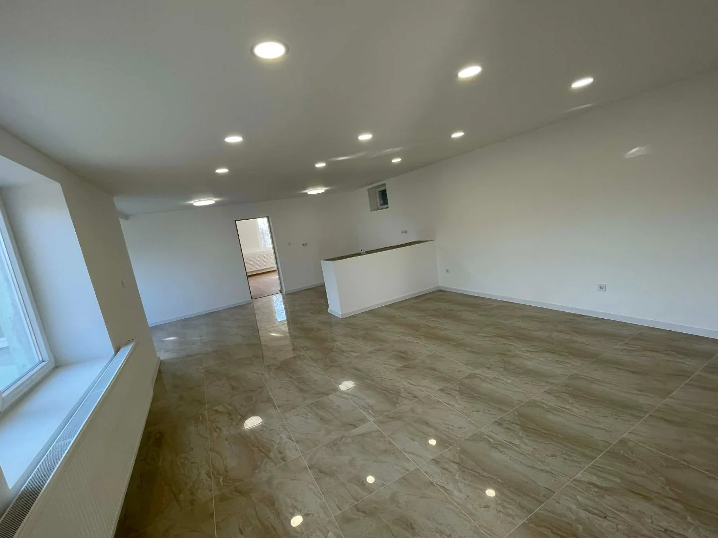 Eladó családi ház Bujon - Kép 9