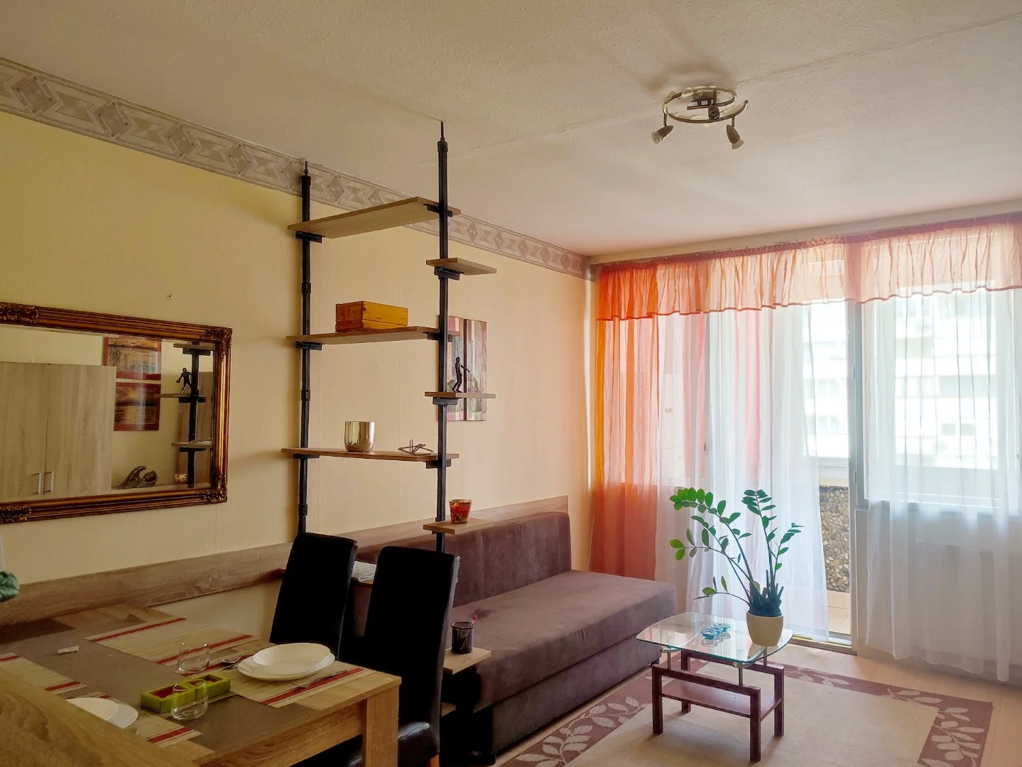 Kiadó panel lakás Budapest 08. ker.en