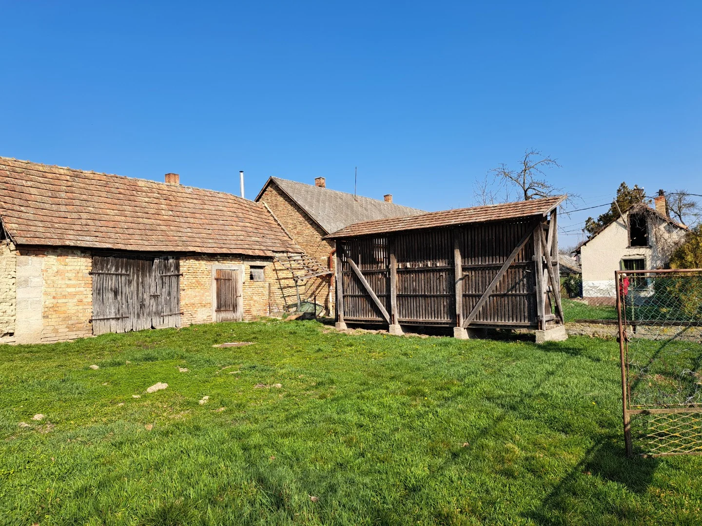 Eladó családi ház Csákváron - Kép 7