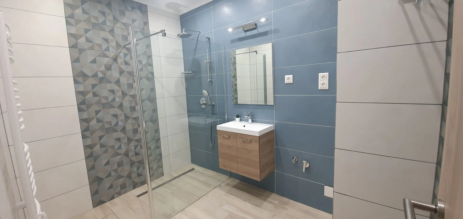 Kiadó tégla lakás Budapest 06. ker.en - Kép 9