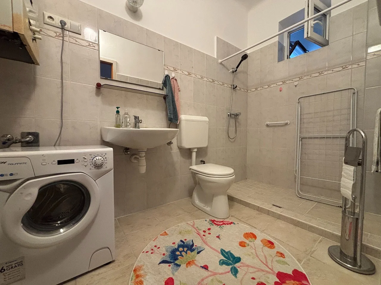 Eladó tégla lakás Pécsen - Kép 7