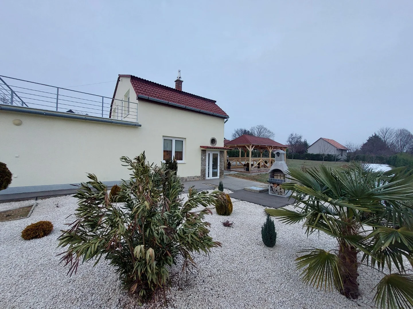 Eladó családi ház Pécsen - Kép 3