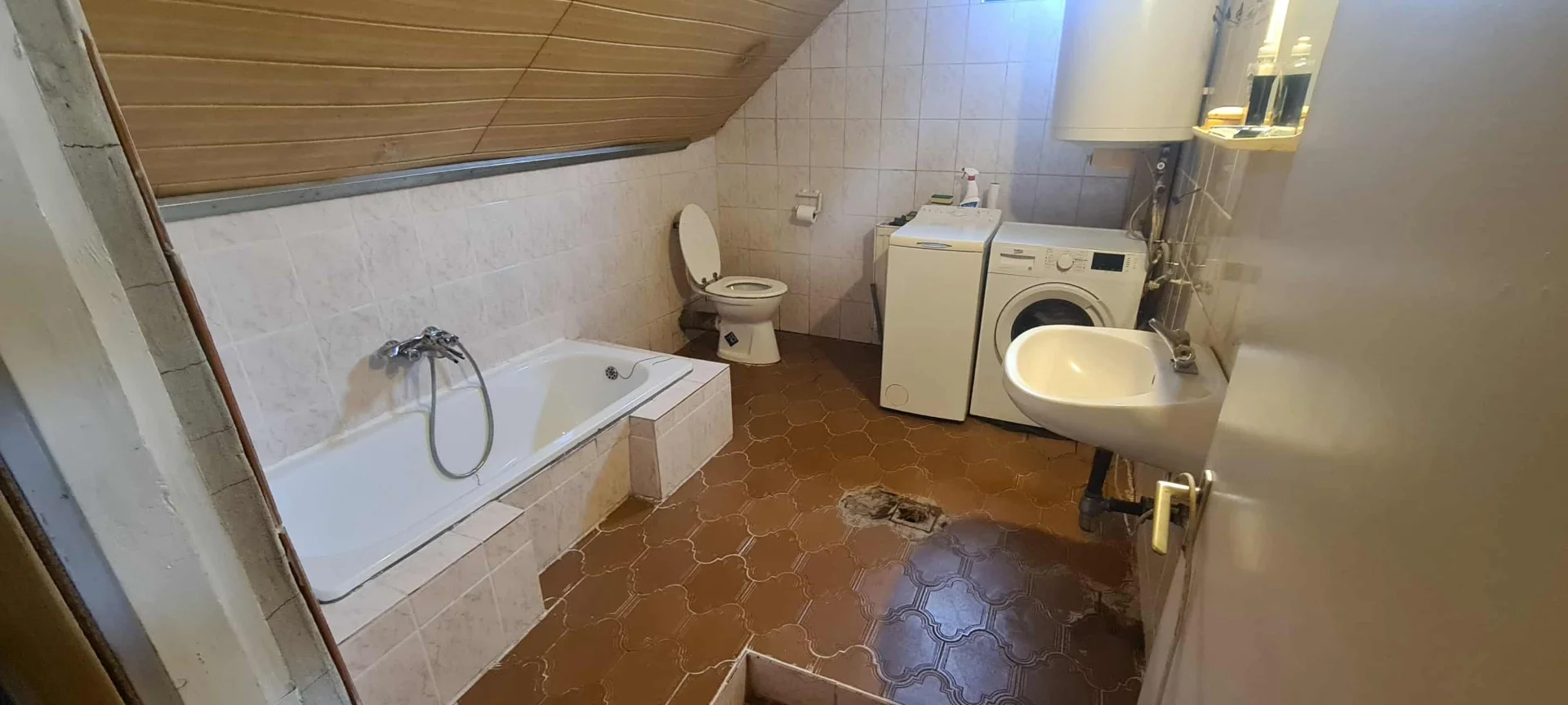 Eladó családi ház Sződen - Kép 9