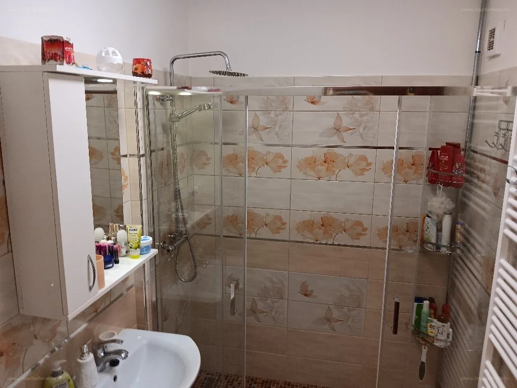 Eladó tégla lakás Győrött - Kép 5