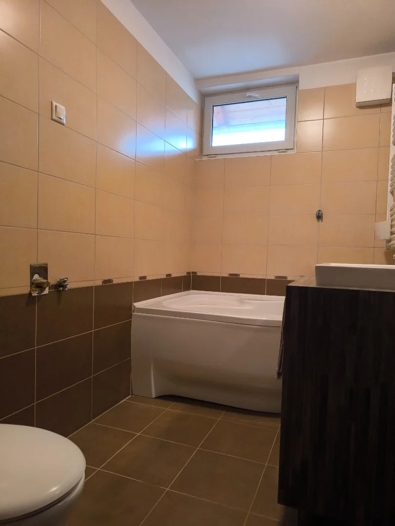 Eladó tégla lakás Pécsen - Kép 9