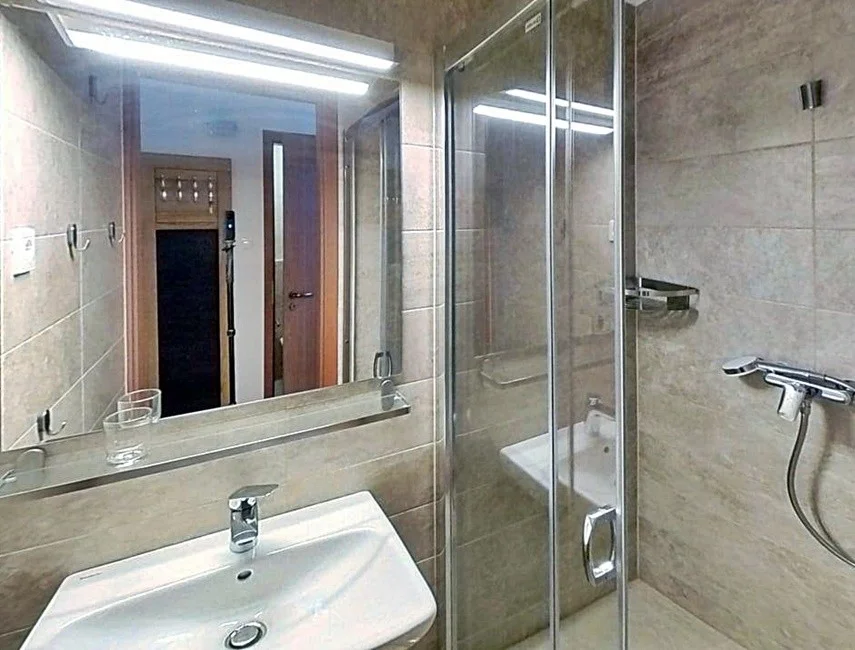 Eladó hotel, szálloda iroda / üzlet / kereskedelmi / szolgáltató Gyula Tiborcz utca - Kép 11