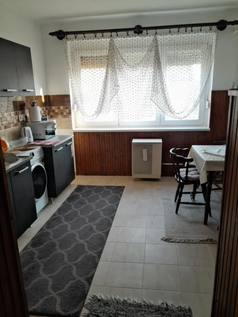 Eladó tégla lakás Szabadszállás Rozynyai tér