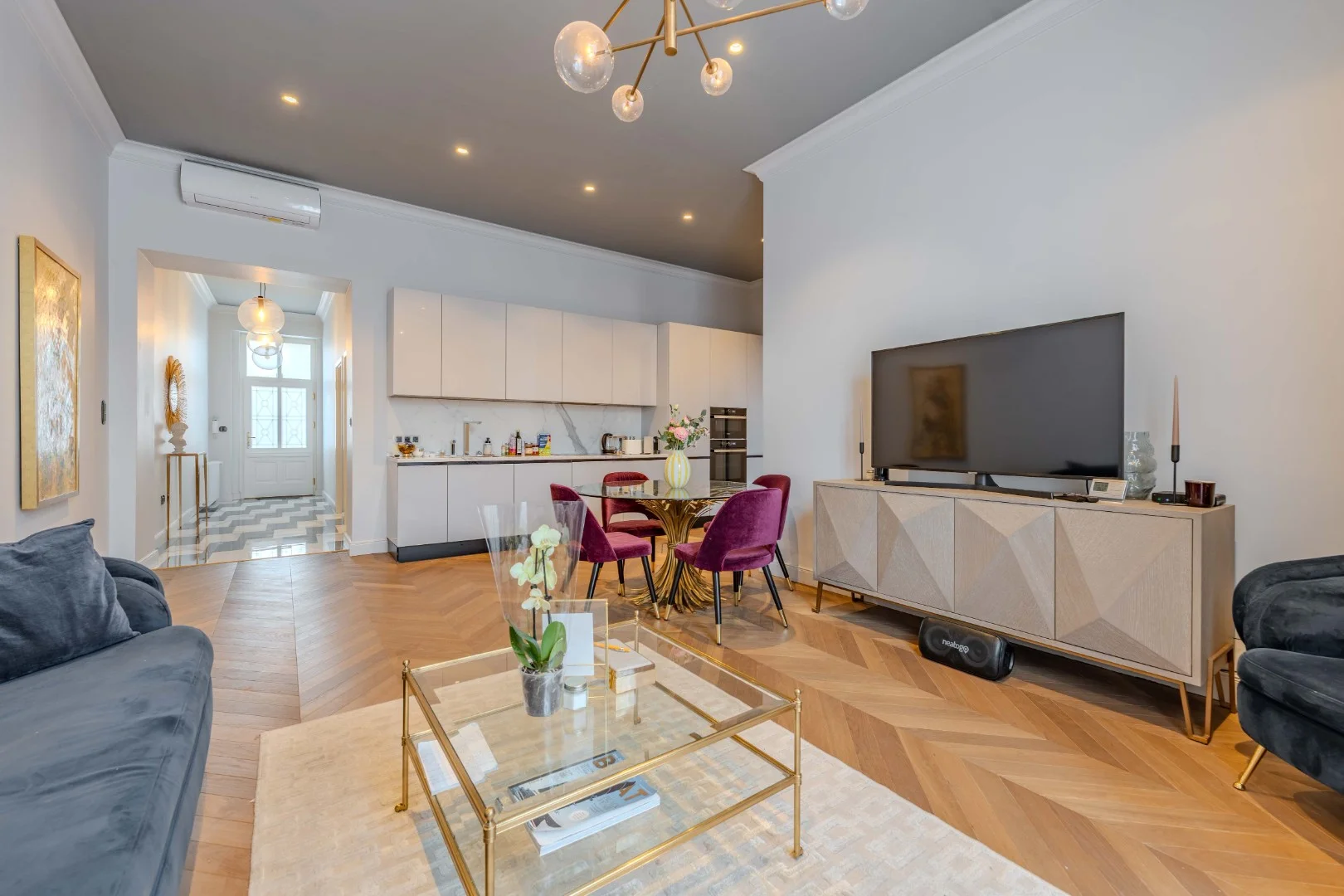 Eladó tégla lakás Budapest 06. ker. Andrássy út - Kép 2