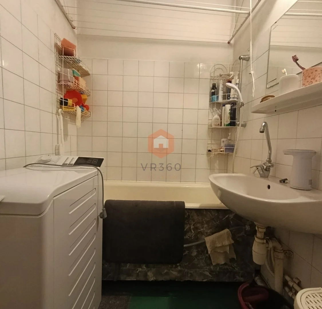Eladó panel lakás Pécs Aidenger János - Kép 9