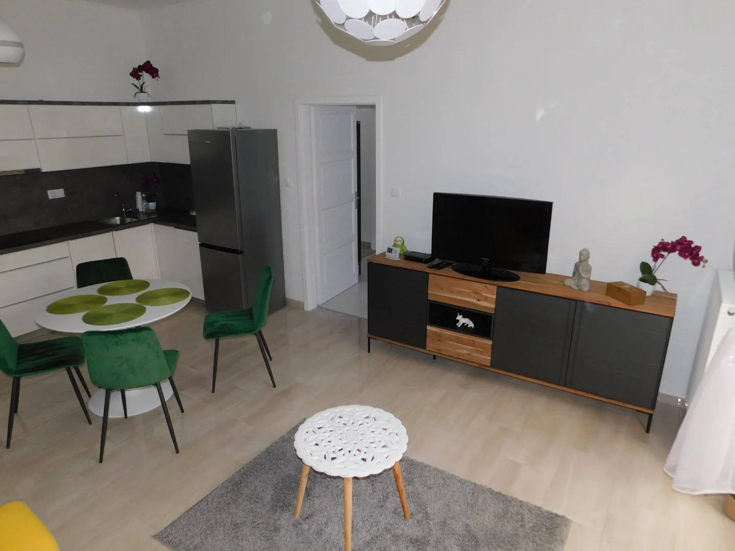 Kiadó tégla lakás Pécs Perczel Miklós utca - Kép 5