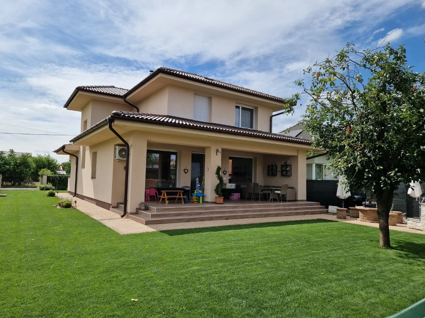 Eladó családi ház Ebes Meilen utca - Kép 3