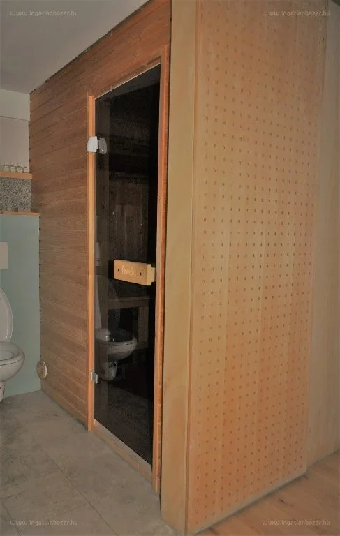 Eladó családi ház Pécs Fenyves30 - Kép 10