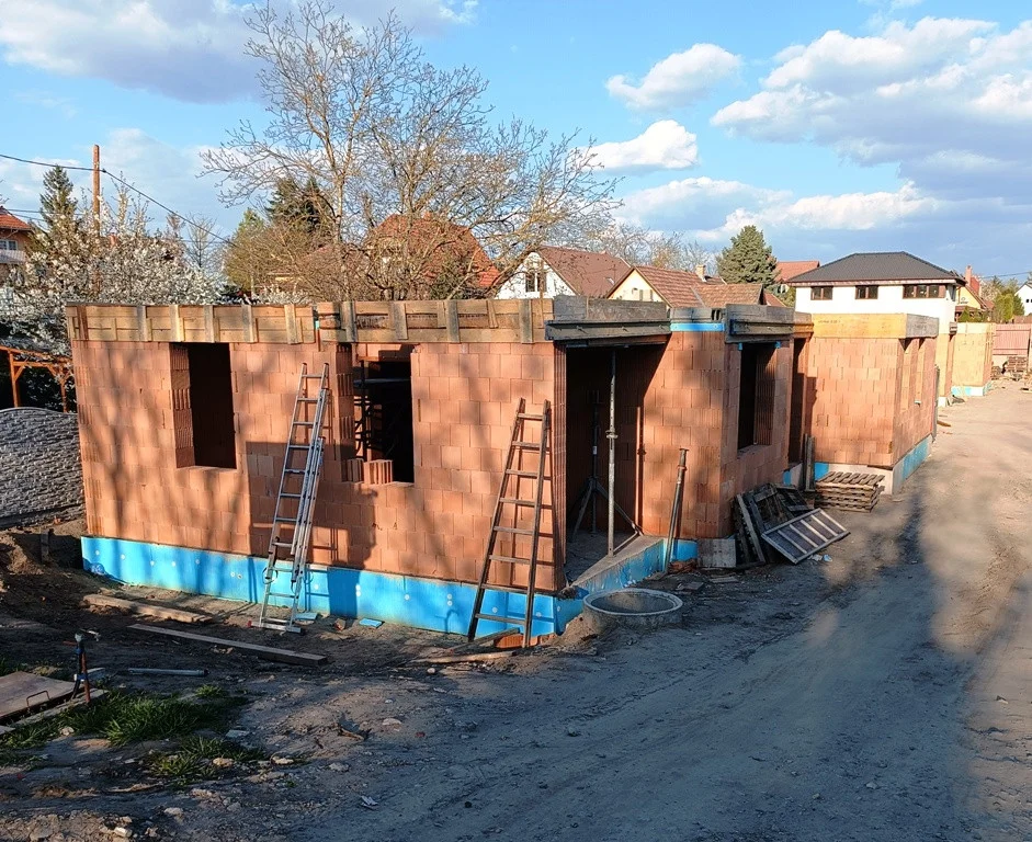 Eladó családi ház Göd - Kép 2