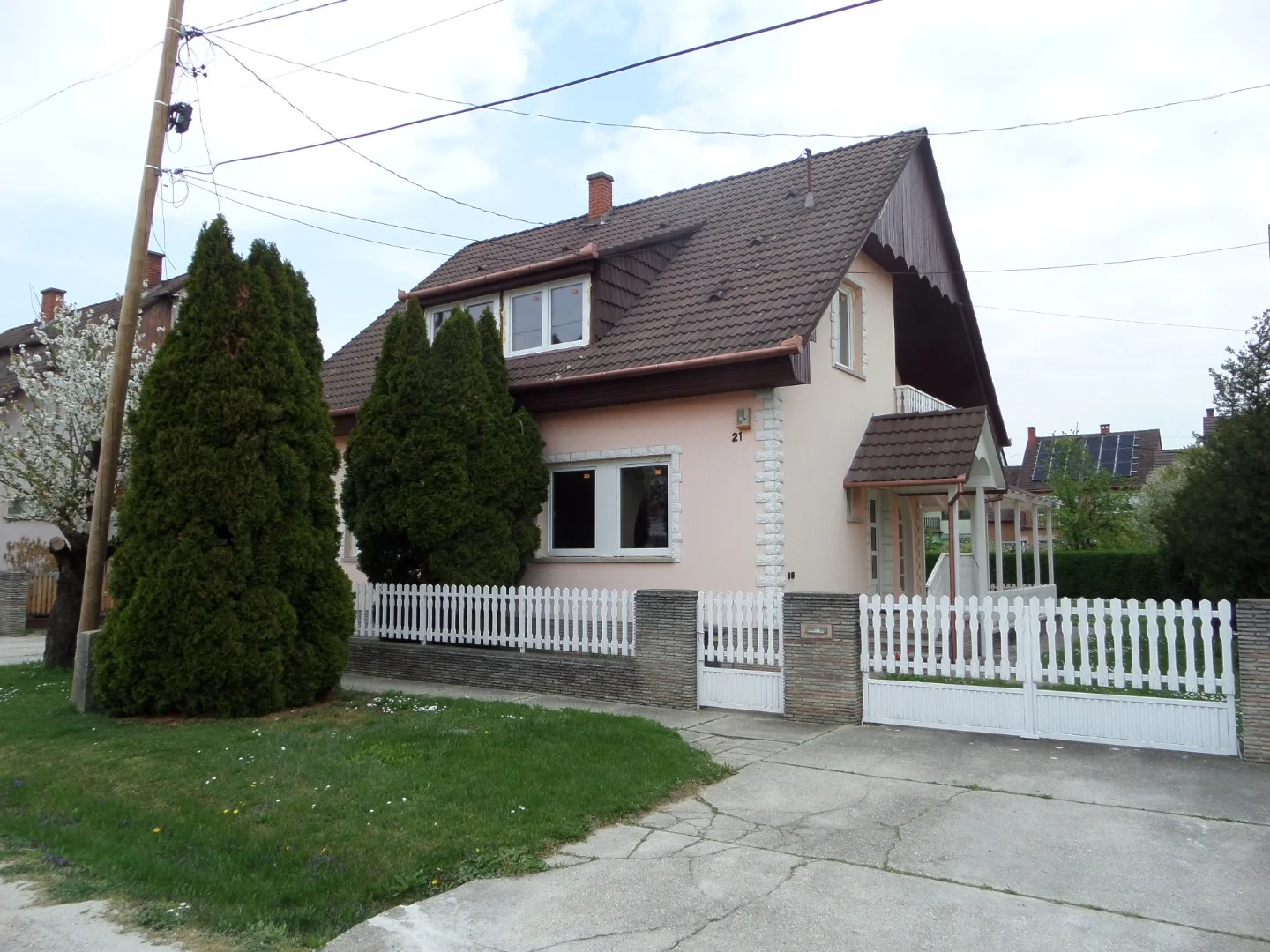 Eladó családi ház Szentlőrinc Kodolányi János