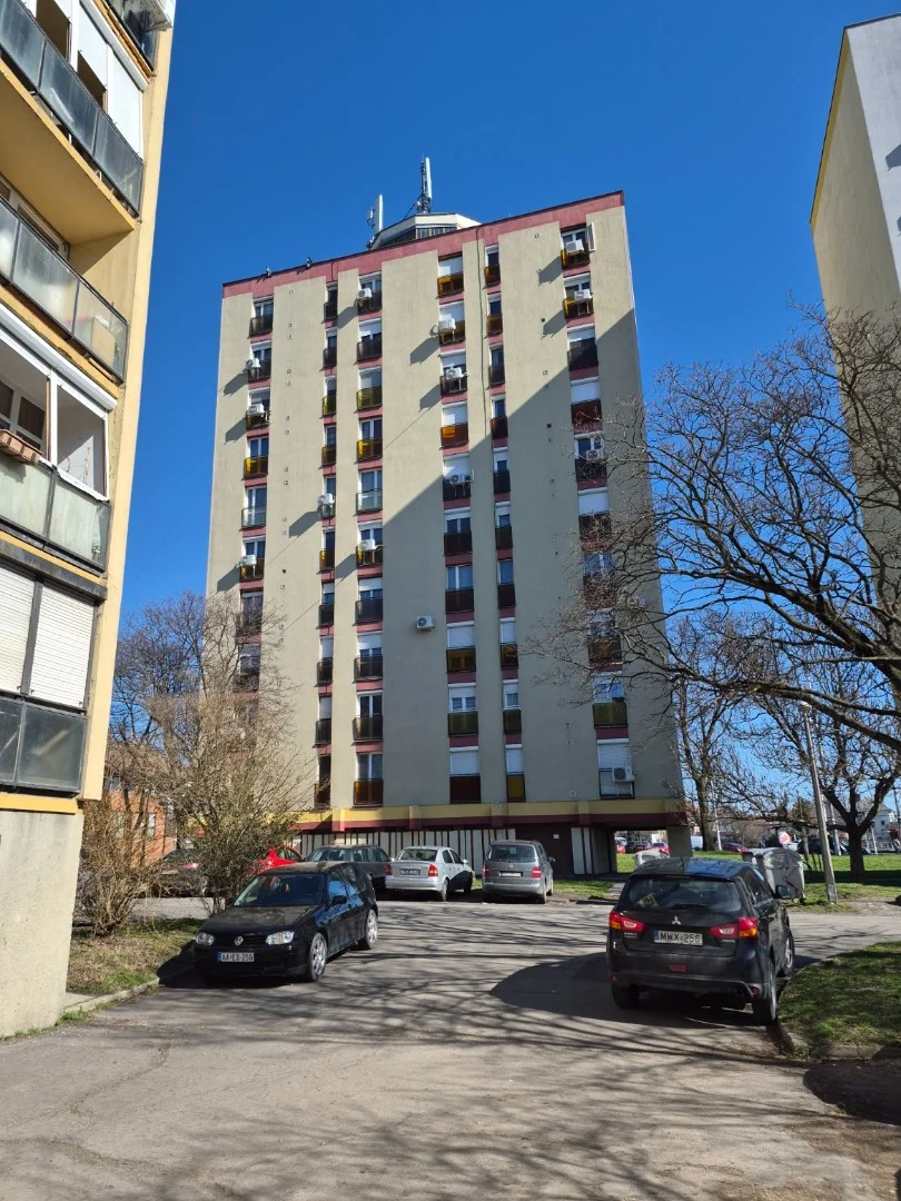 Eladó panel lakás Pécs Endresz György utca - Kép 2