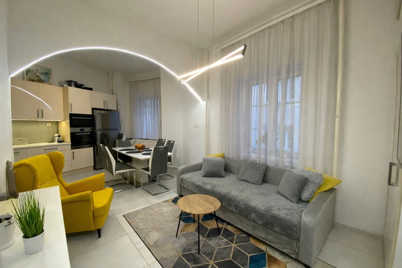 Eladó tégla lakás Budapest 06. ker. Deák tér - Kép 2