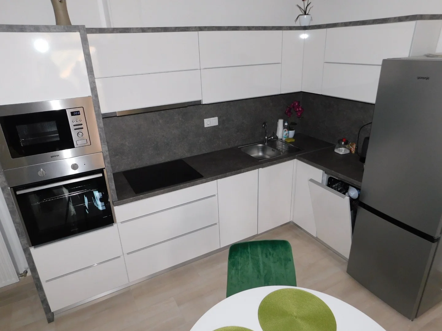 Kiadó tégla lakás Pécs Perczel Miklós utca - Kép 3