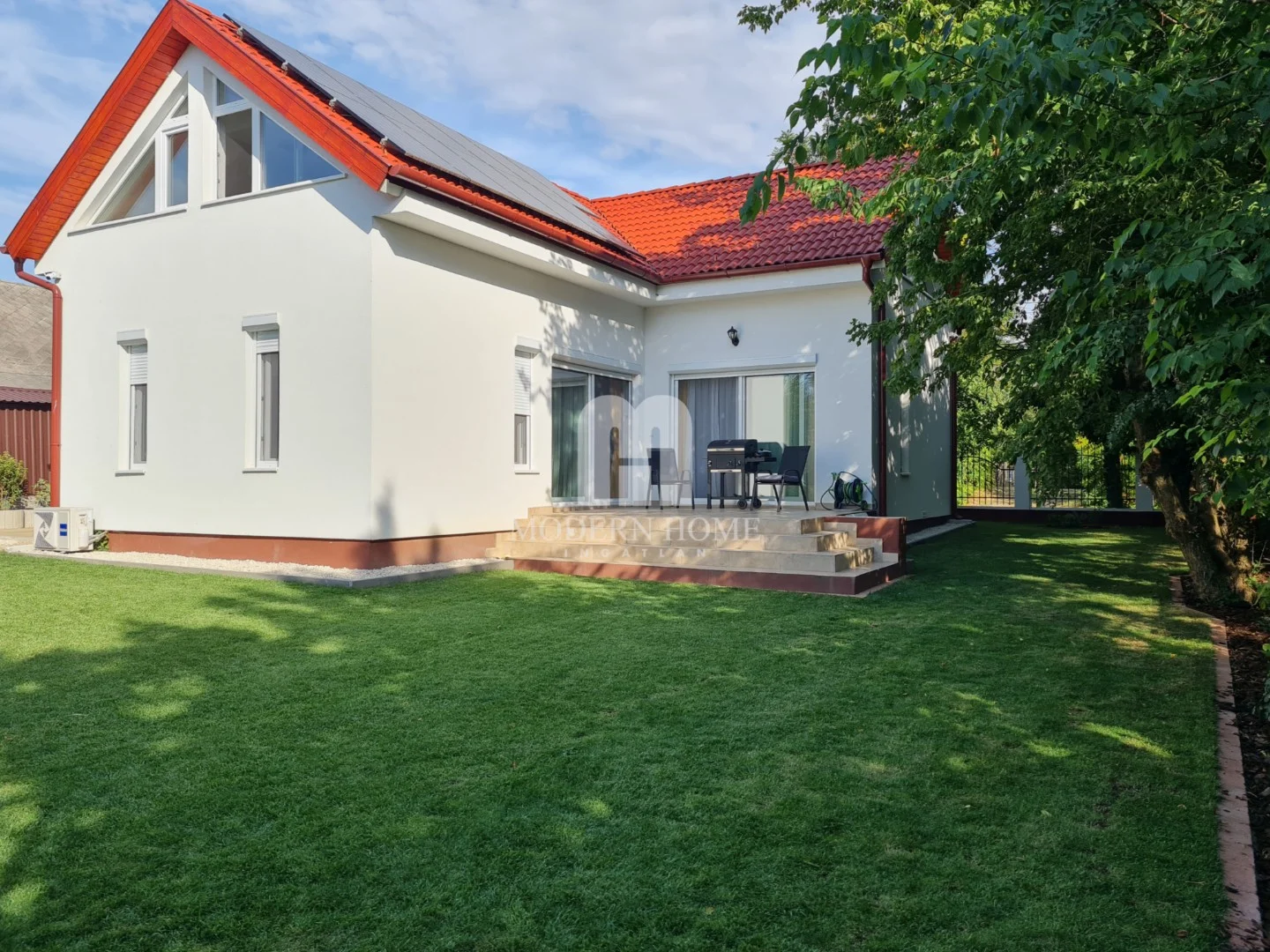 Kiadó családi ház Balatonvilágos - Kép 2
