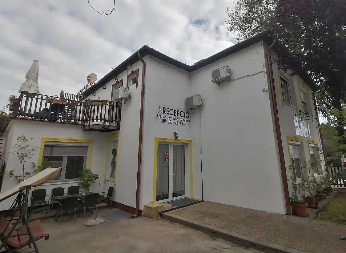 Eladó hotel, szálloda iroda / üzlet / kereskedelmi / szolgáltató Fonyód Vitorlás utca