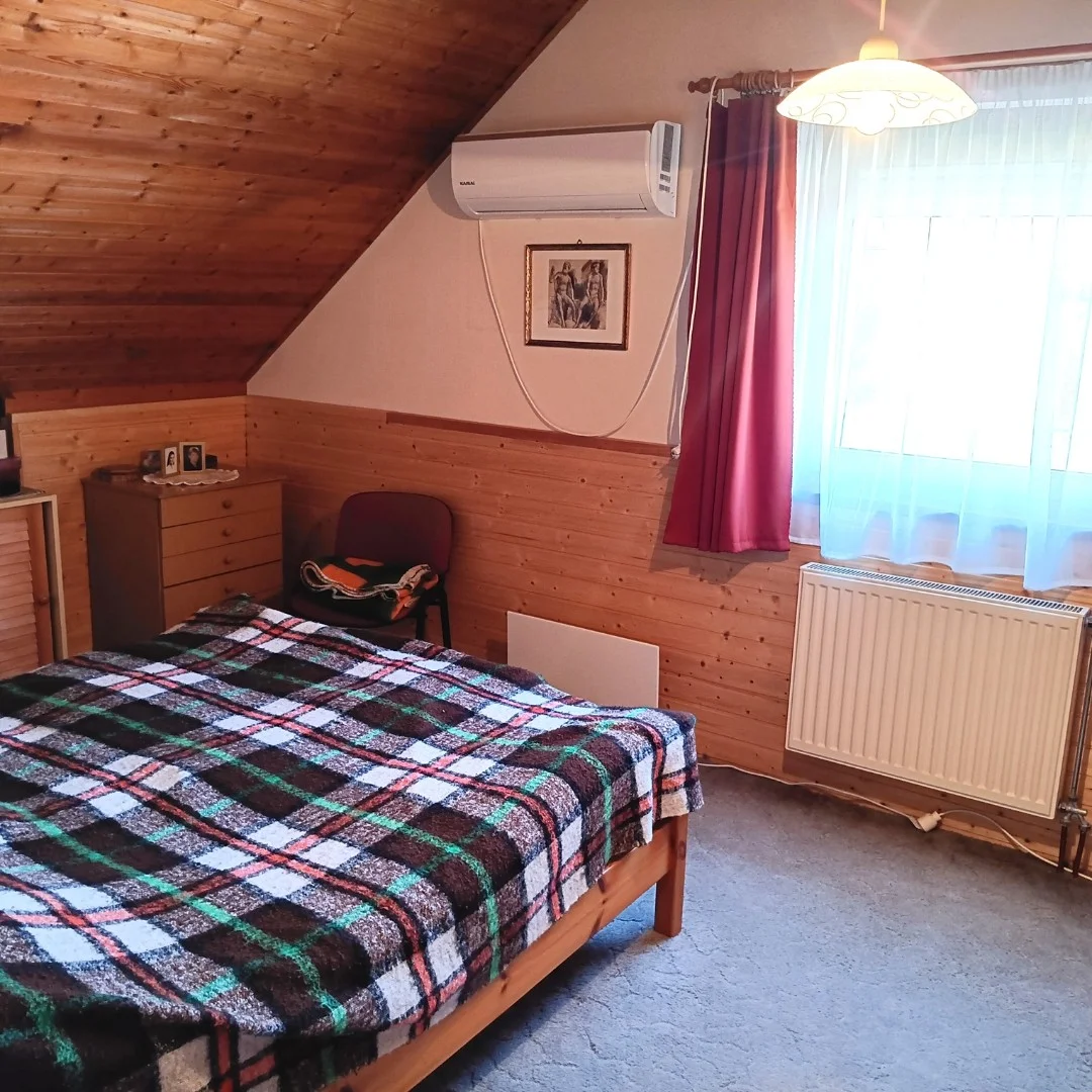 Eladó családi ház Pécs Alkony utca - Kép 9