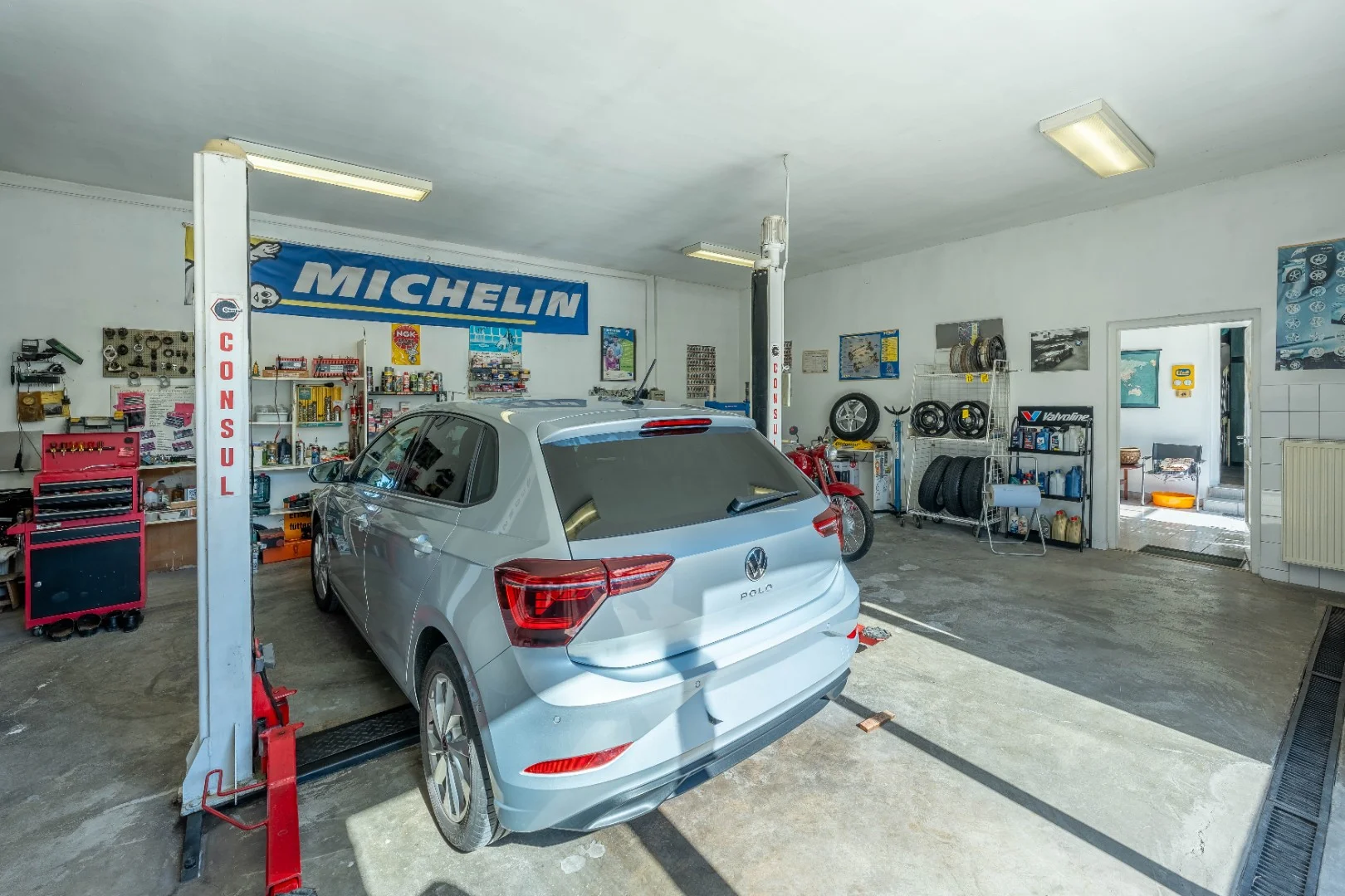 Eladó üzlet iroda / üzlet / kereskedelmi / szolgáltató Érd Alsóerdősor utca