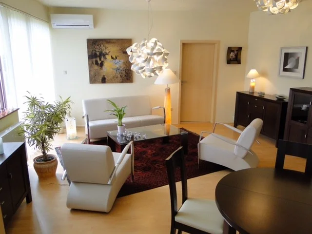 Kiadó tégla lakás Pécs Anna - Kép 2