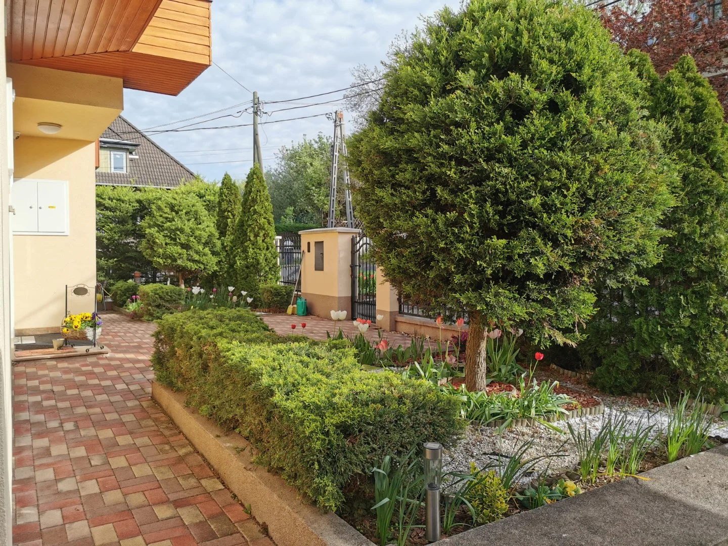 Eladó családi ház Budapest 16. ker. Paripa utca - Kép 2