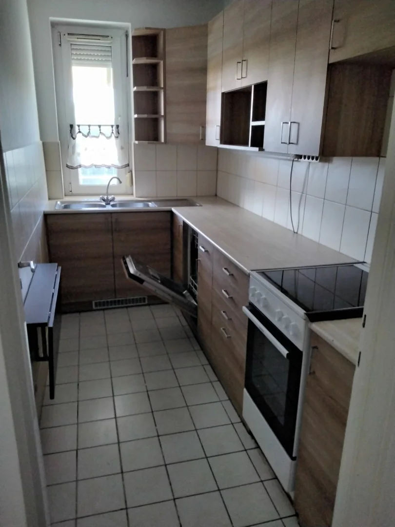 Eladó tégla lakás Győr Szent István út - Kép 5