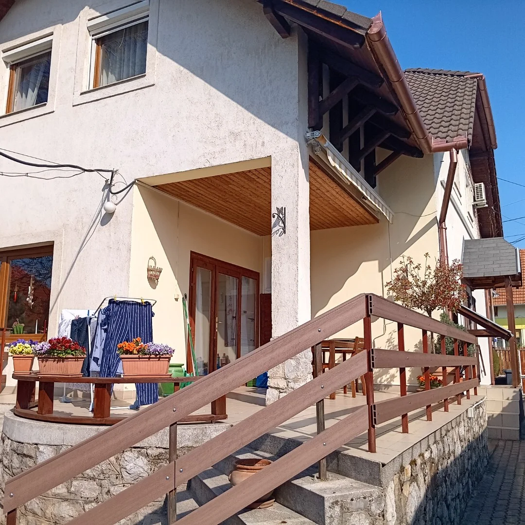 Eladó családi ház Pécs Alkony utca - Kép 2