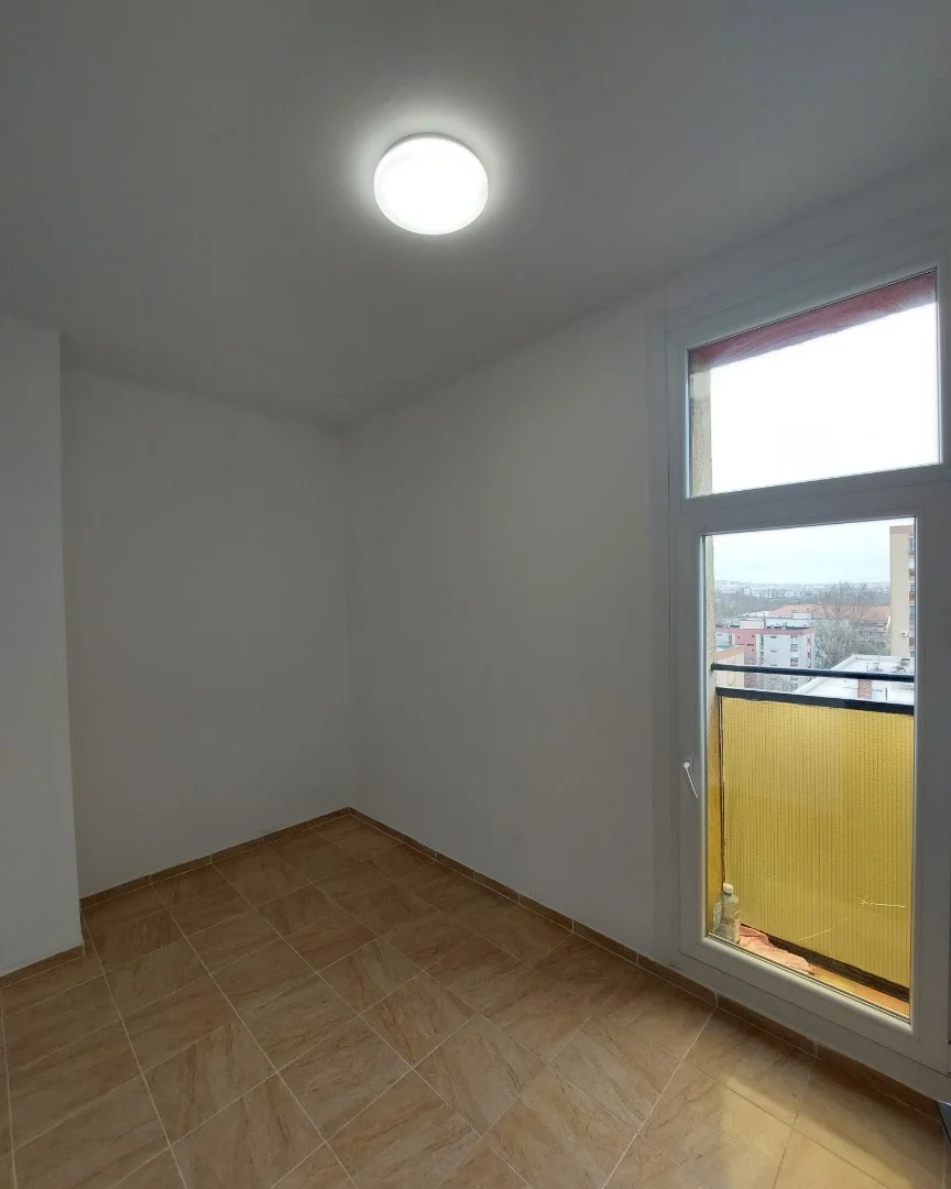 Eladó panel lakás Pécs - Kép 12