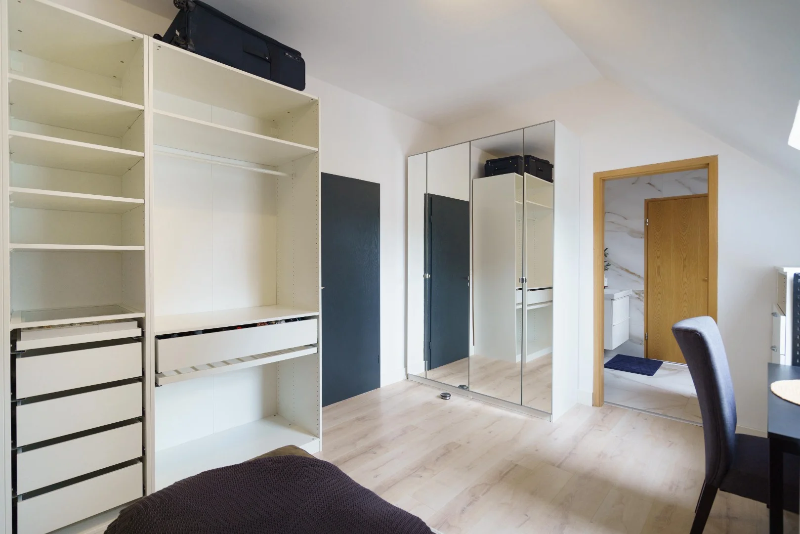 Eladó családi ház Budapest 03. ker. - Kép 10