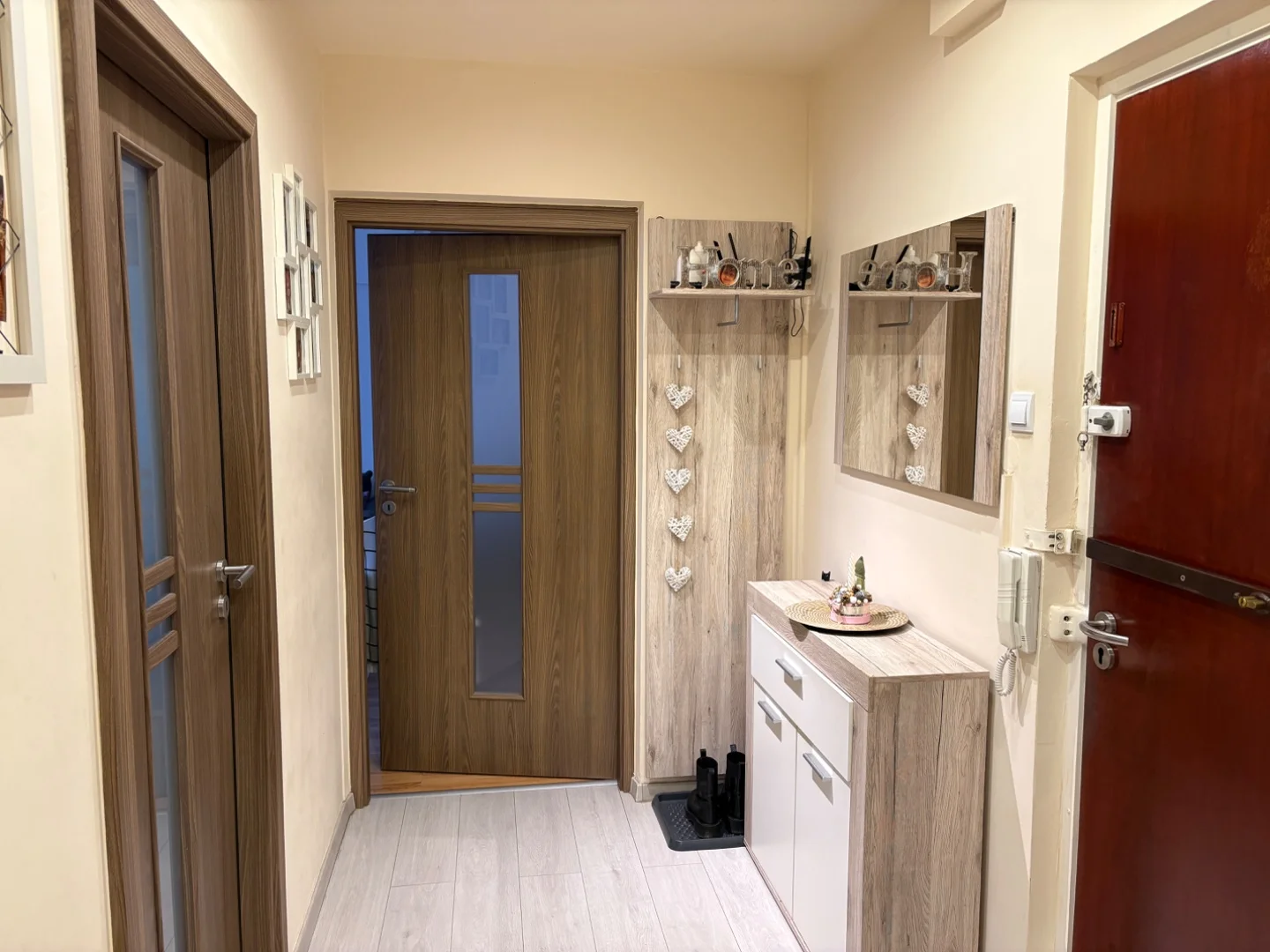 Eladó panel lakás Debrecen Derék utca - Kép 2