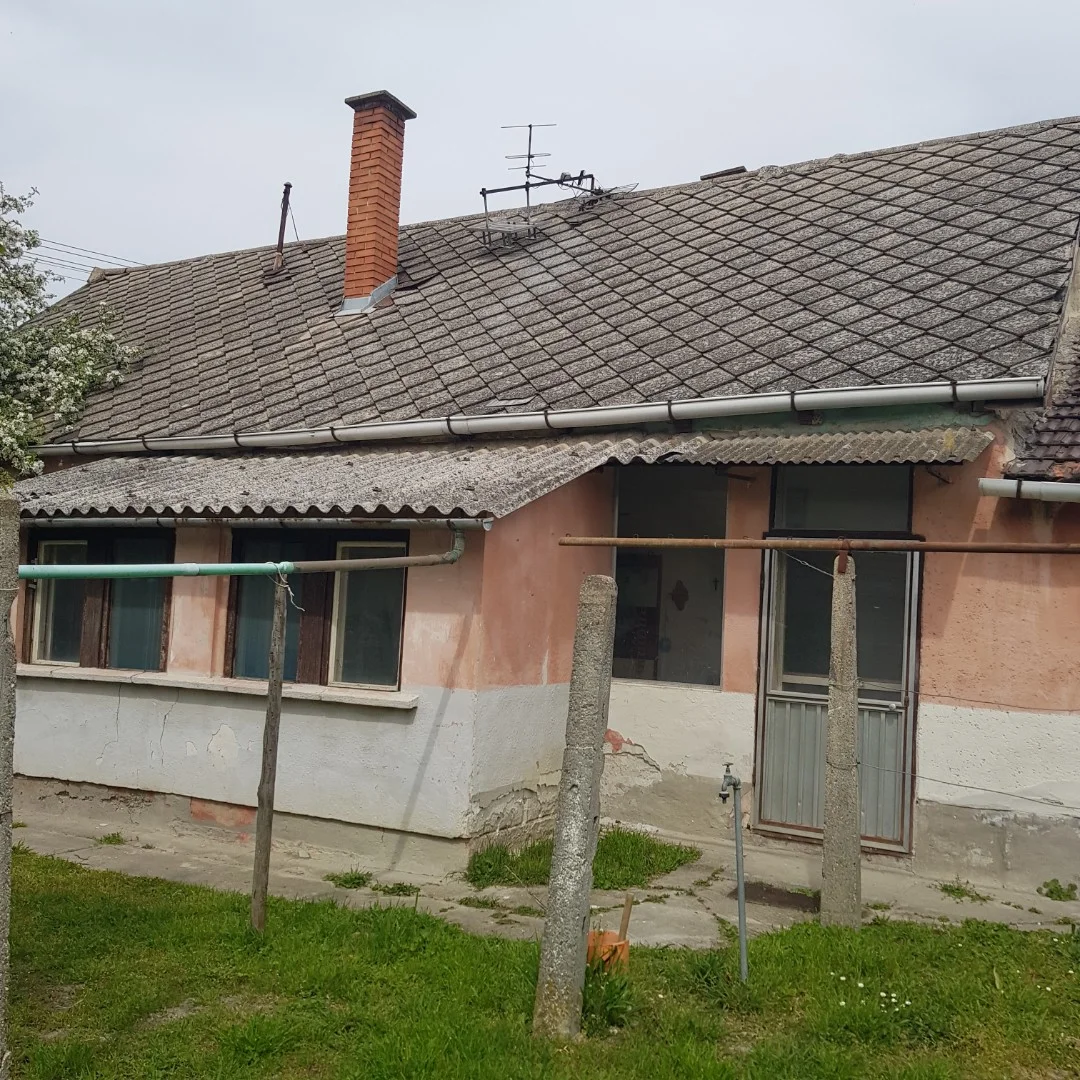 Eladó családi ház Kalocsa Viola