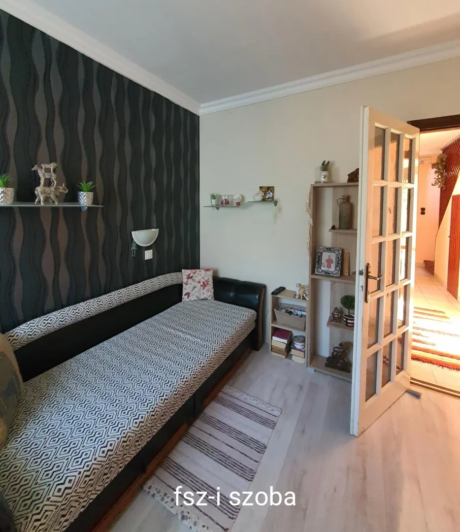 Eladó családi ház Kóka Nagykátai út - Kép 9