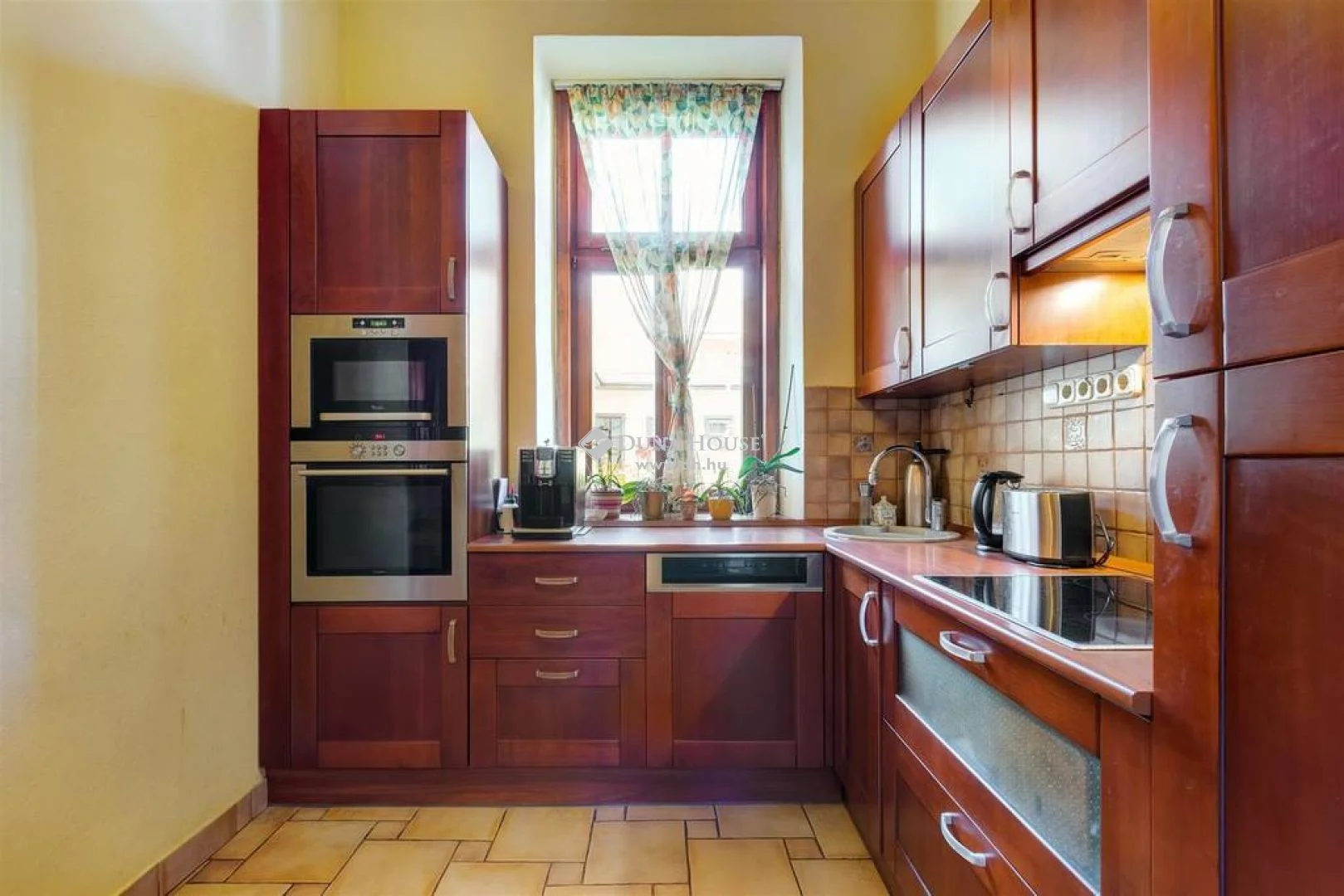 Eladó tégla lakás Budapest 07. ker. Klauzál tér