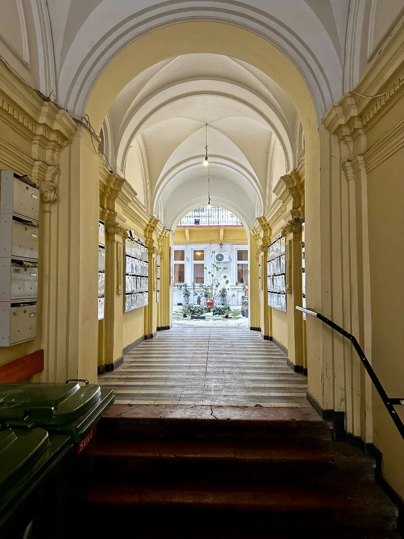 Eladó tégla lakás Budapest 06. ker. Székely Bertalan utca - Kép 2