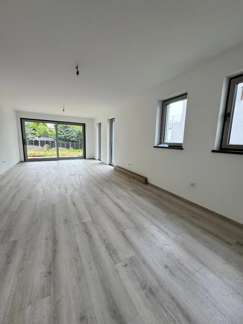 Eladó tégla lakás Pécs Somfa
