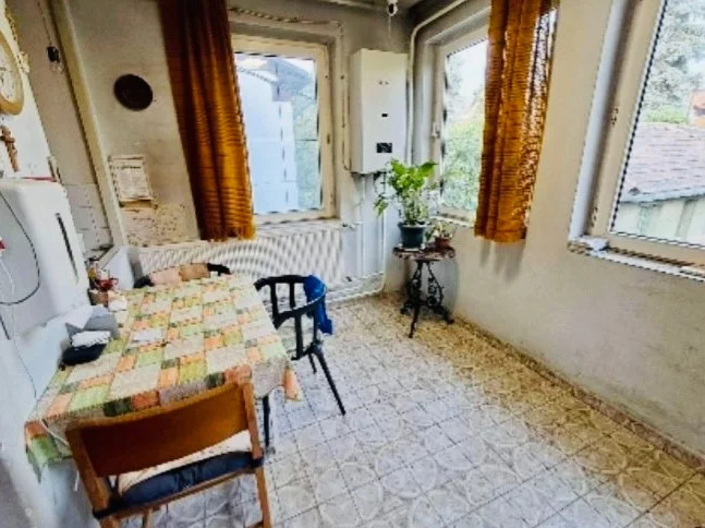 Eladó családi ház Budapest 15. ker. - Kép 10