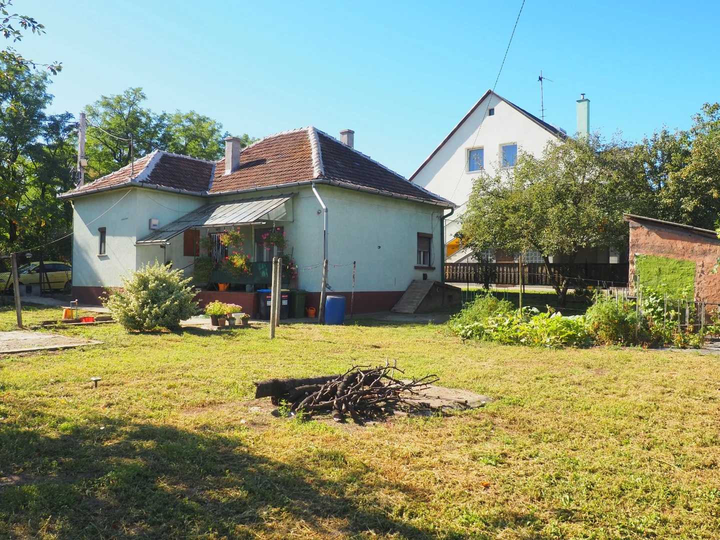 Eladó családi ház Budapest 16. ker. Veres Péter ut - Kép 2